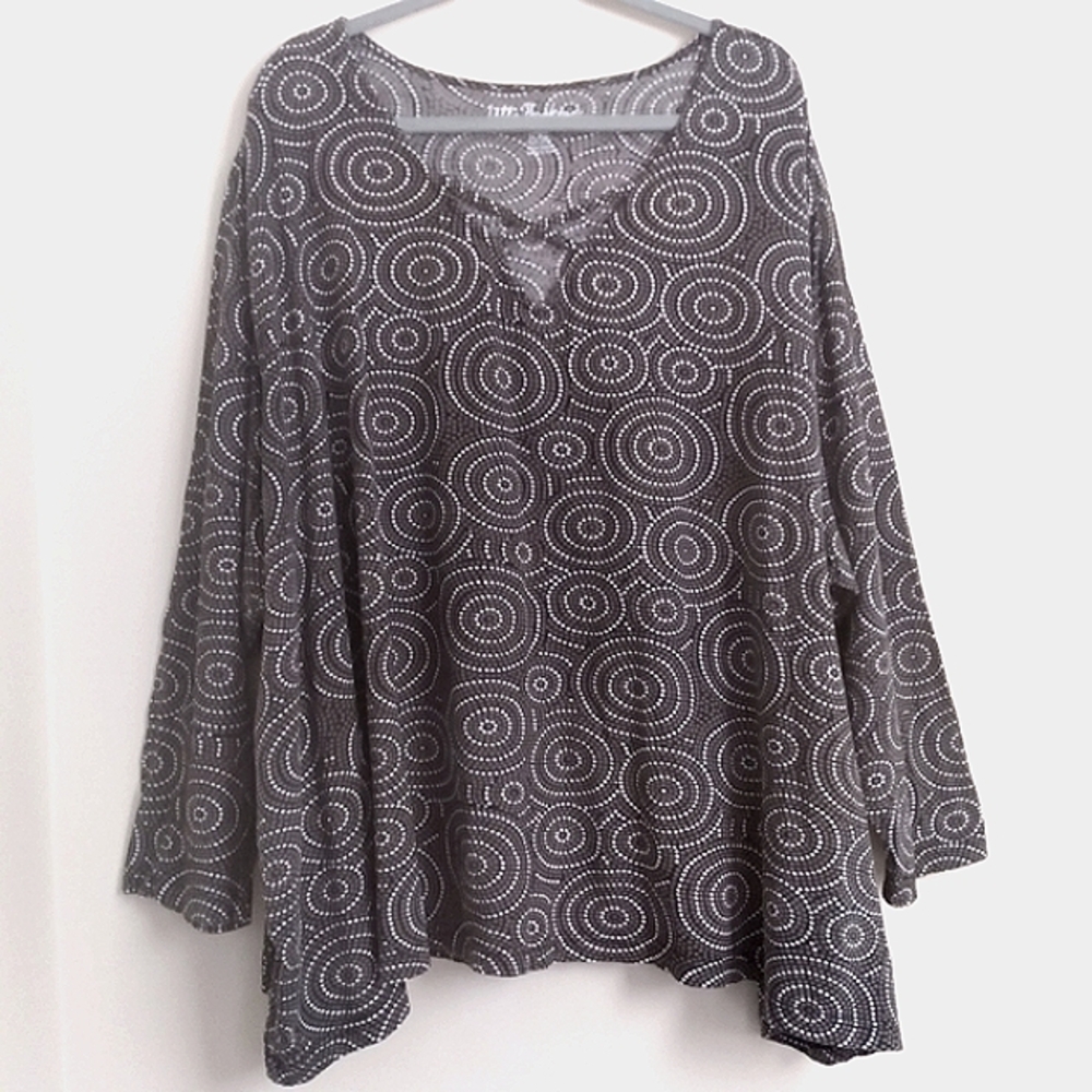 Ulla Popken Lagenlook Dark Gray Black White Abstract Circle All Over Print Tunic